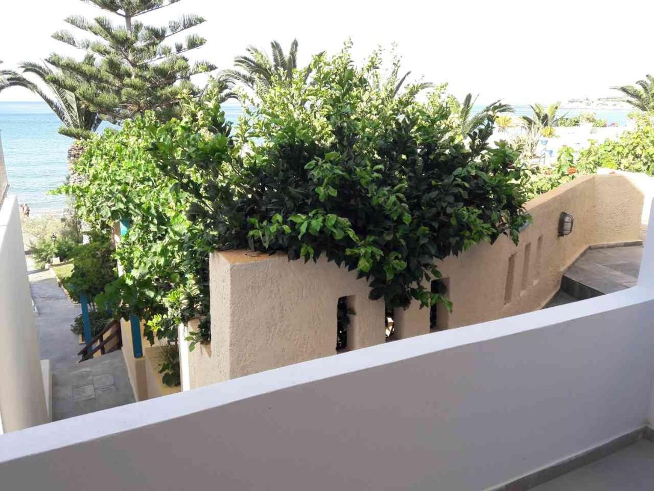 Blue Ocean Apartments Makry Gialos  Exterior photo