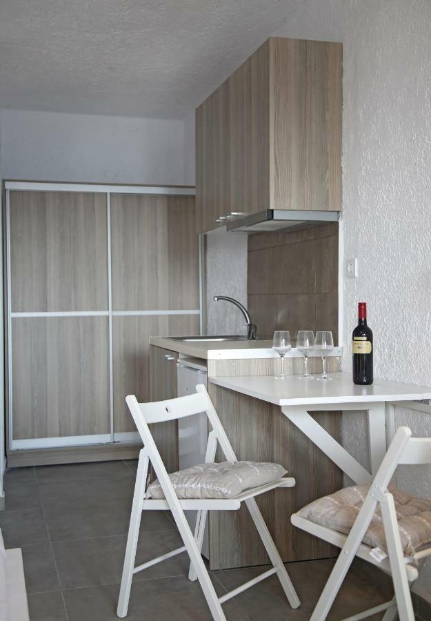 Blue Ocean Apartments Makry Gialos  Exterior photo